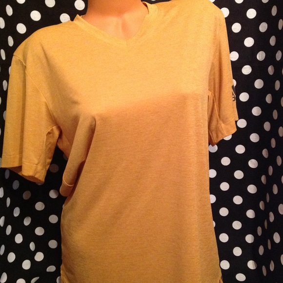 adidas Tops - Adidas Climachill Vneck Top L! adidas Tops - Adidas Climachill Vneck Top L!